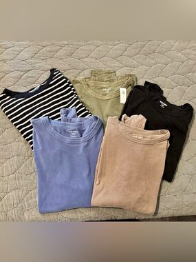 Lot of five Old Navy Long Sleeve Tees